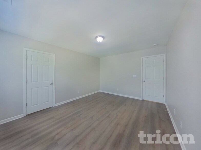 Building Photo - 11035 Elven Dr