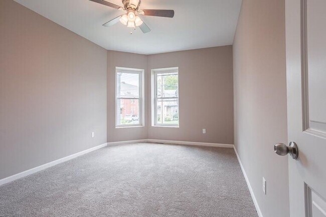 Building Photo - 1931 Delaware Ave