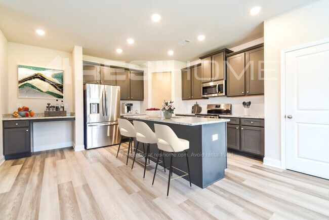 Building Photo - 40 Tilbury Pte
