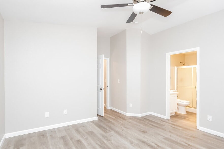 Building Photo - 5224 Mineral Lake Dr