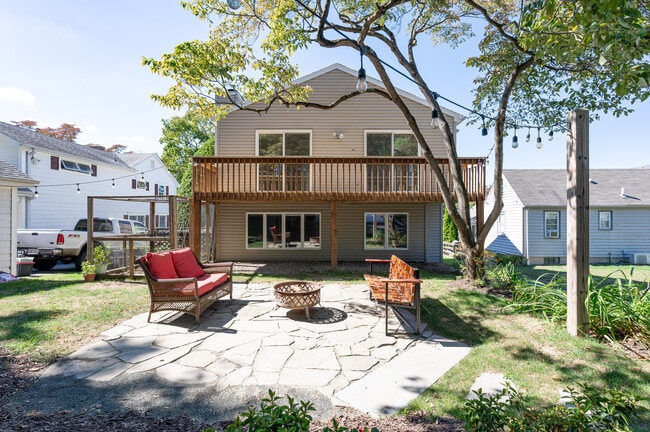 Building Photo - 151 Highview Ave