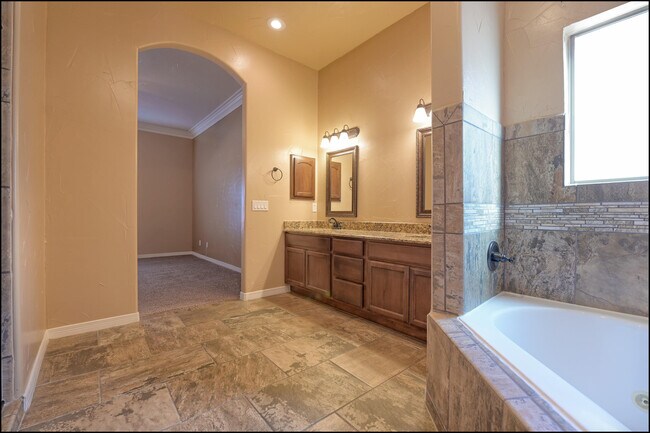 Building Photo - 3065 Snowy Point Dr