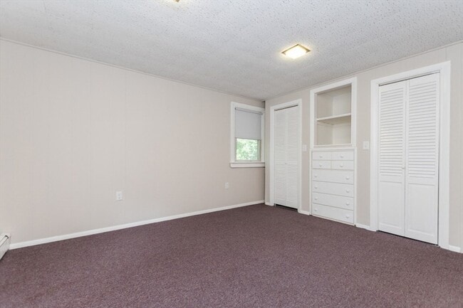 Building Photo - 205 Hardy Pond Rd