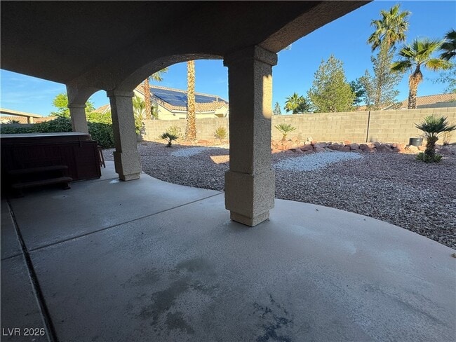 Building Photo - 8625 Desert Bird Dr