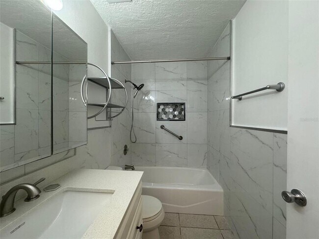 Building Photo - 2304 Inagua Way
