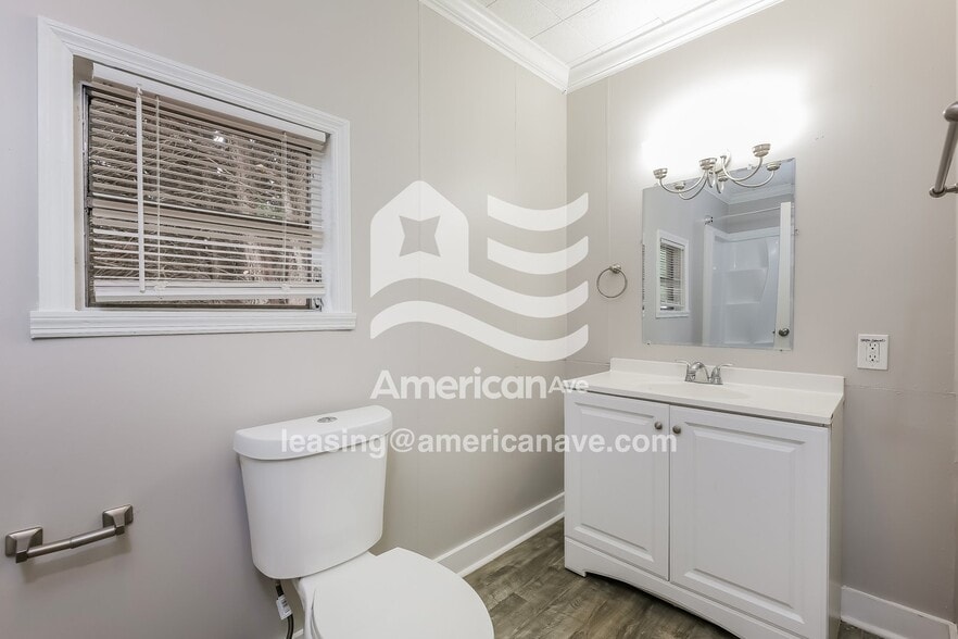 Building Photo - 675 Hammett Store Rd