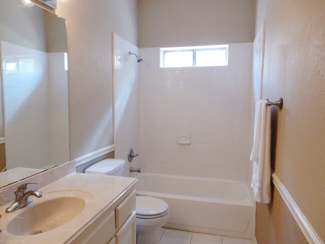 Building Photo - 16611 Colony Terrace Dr