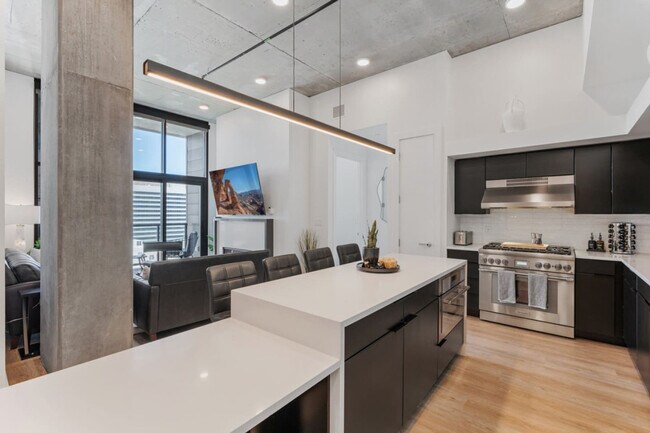 Building Photo - 111 S 300 W