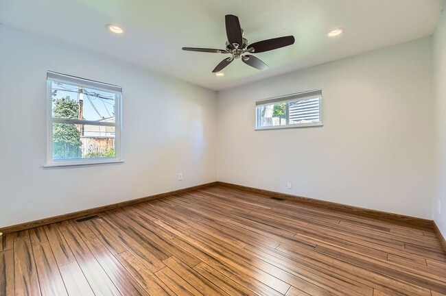 Building Photo - 3270 S Flamingo Way