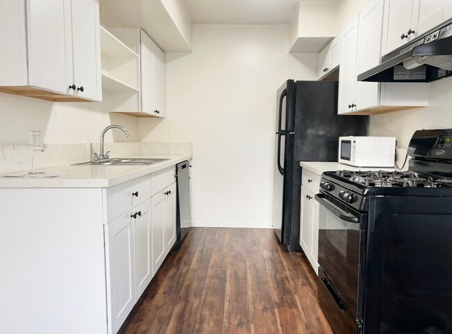 Building Photo - Bright 2 bed 1 bath in Pacific Beach