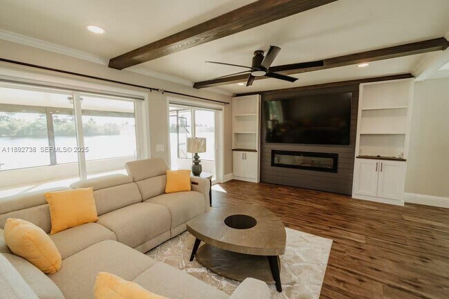 Building Photo - 9675 SW Anchor