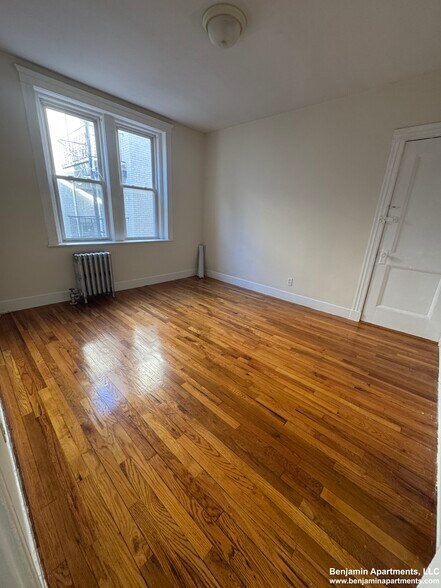 Building Photo - 120 Washington St