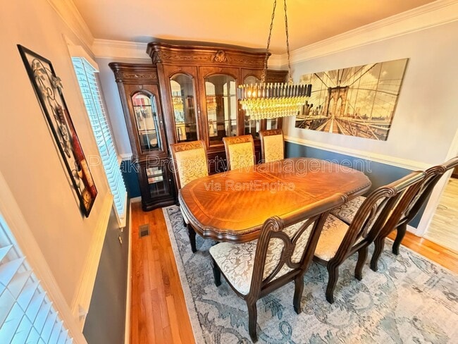 Building Photo - 11809 Sanbury Ln