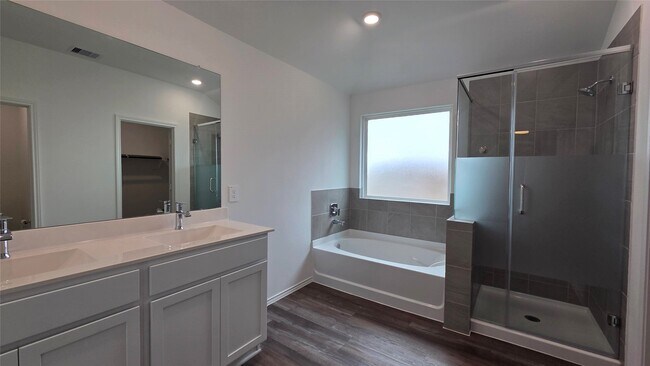 Building Photo - 6110 Ginevra Summers Dr