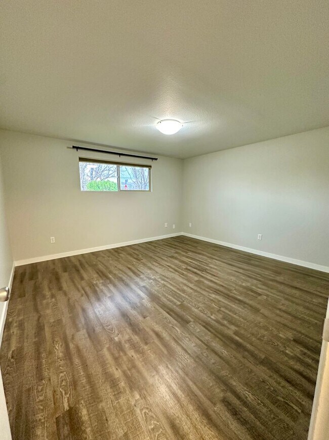 Building Photo - 1139 SW Indian Ave