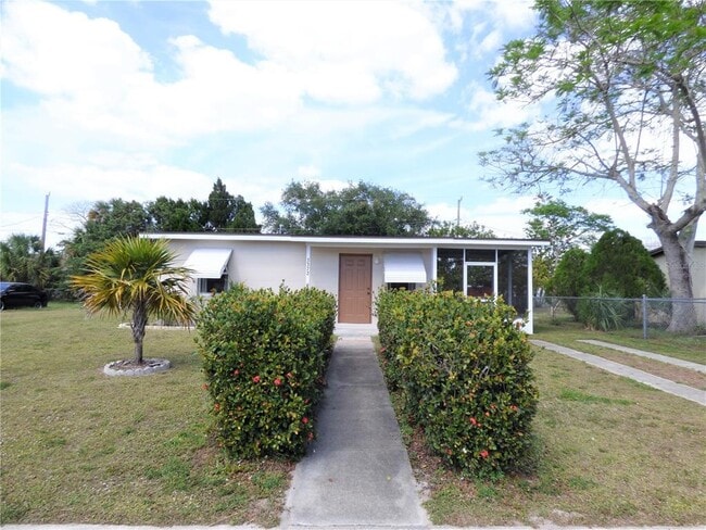 Building Photo - 3372 Croton Terrace