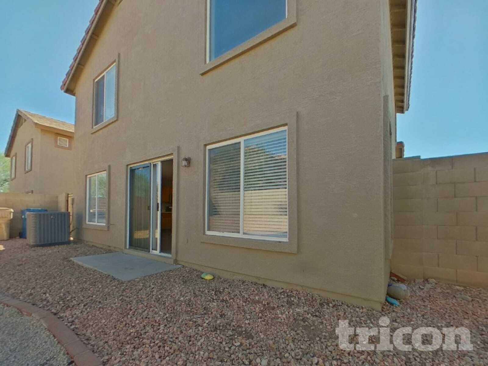 Building Photo - 22040 W Gardenia Dr