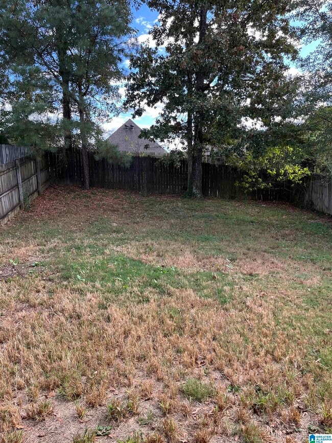 Building Photo - 996 McAllister Dr