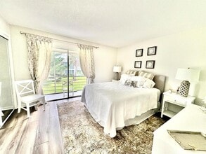 Building Photo - 47 Salisbury B