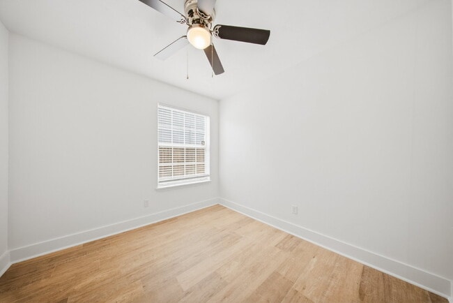 Building Photo - Beautifully Renovated 3BR/2BA Home with Fireplace, Fenced Yard & Garage in Timber Lake!