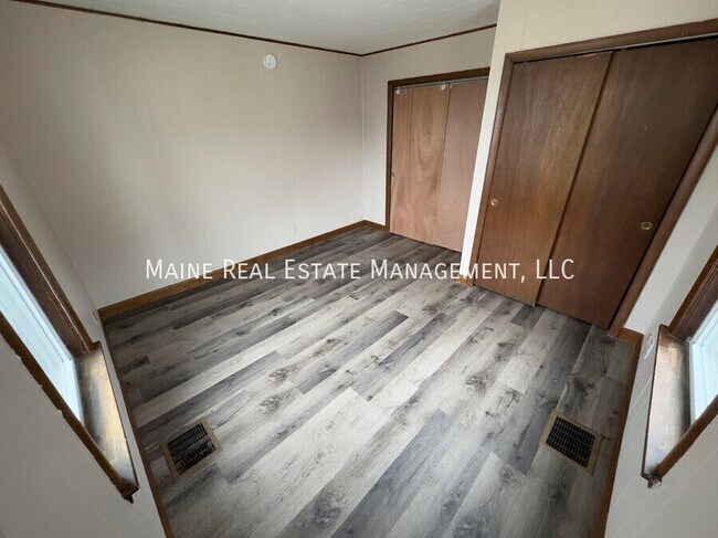 Building Photo - 73 Main Rd