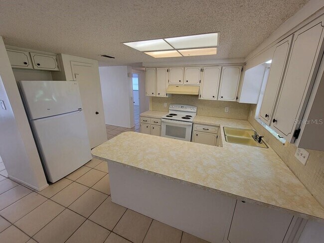 Building Photo - 7221 Stone Rd