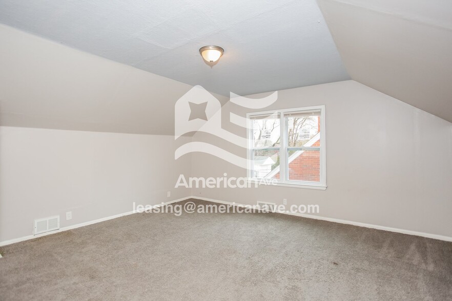 Building Photo - 20894 Lancaster St