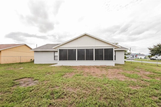 Building Photo - 604 Basingstoke Ct