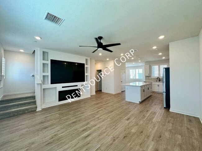 Building Photo - 26916 Tanager Ln