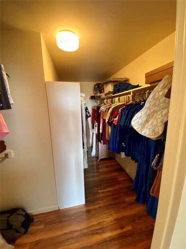 Building Photo - 2001 Holcombe Blvd