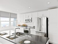 Building Photo - 52 Bay St