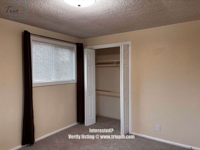 Building Photo - 1398 Corum Ave