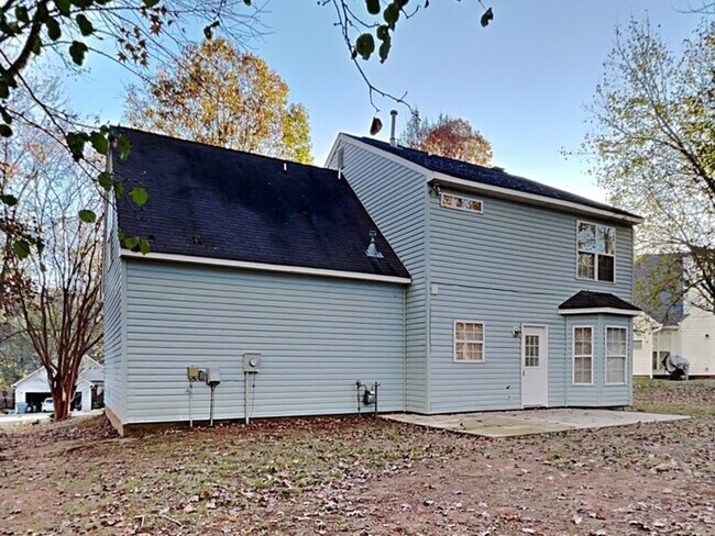 Building Photo - Sign today for FREE RENT! 4BR/2.5BA home i...