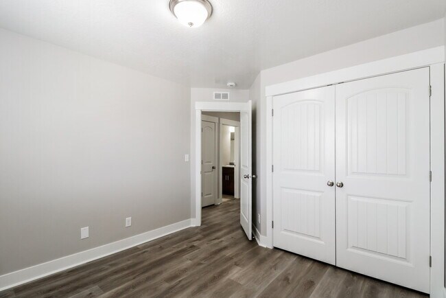 Building Photo - 3770 N Downwater St