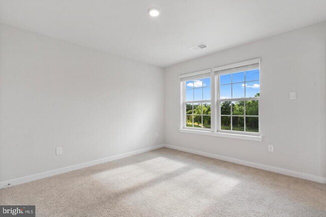 Building Photo - 16502 Green Glade Dr