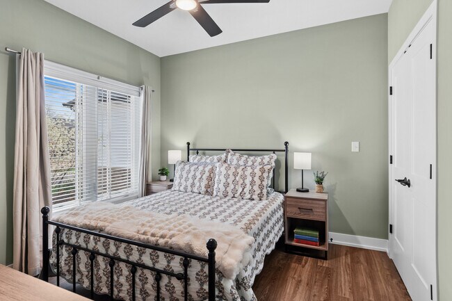 Building Photo - 534 Sudbury Cir