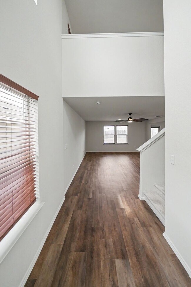 Building Photo - Open-Concept 3BR + Game Room Near Fort Sam & Randolph - Realtor Commission: $500