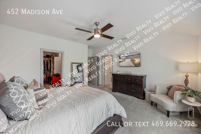 Building Photo - 452 Madison Ave