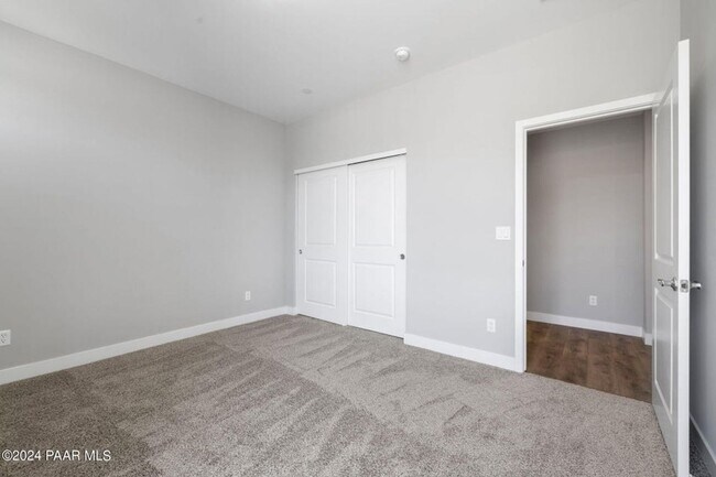 Building Photo - Beautiful Home in a Stunning 55+ Community...