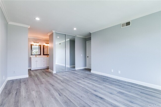 Building Photo - 55 Exeter-