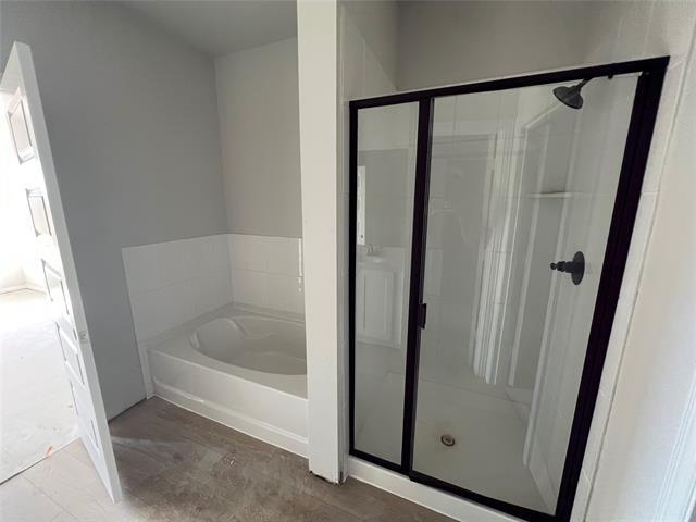 Building Photo - 3204 Royal Frst Dr