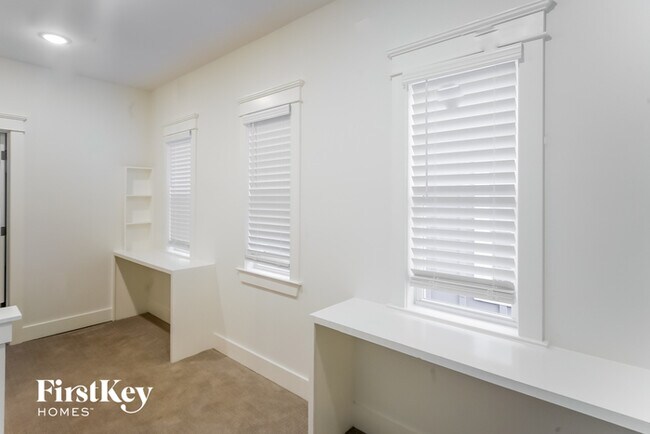 Building Photo - 2076 Elzey Ave