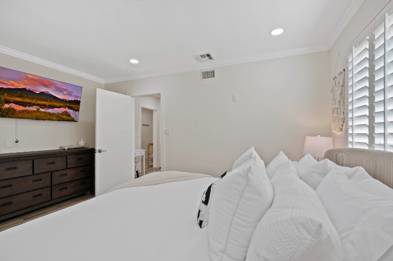 Building Photo - 1009 Catalina Ave