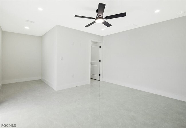 Building Photo - 3413 27th St SW