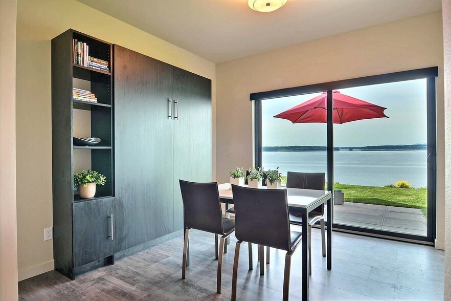 Flex room/murphy bed closed - 178 Bow Rd