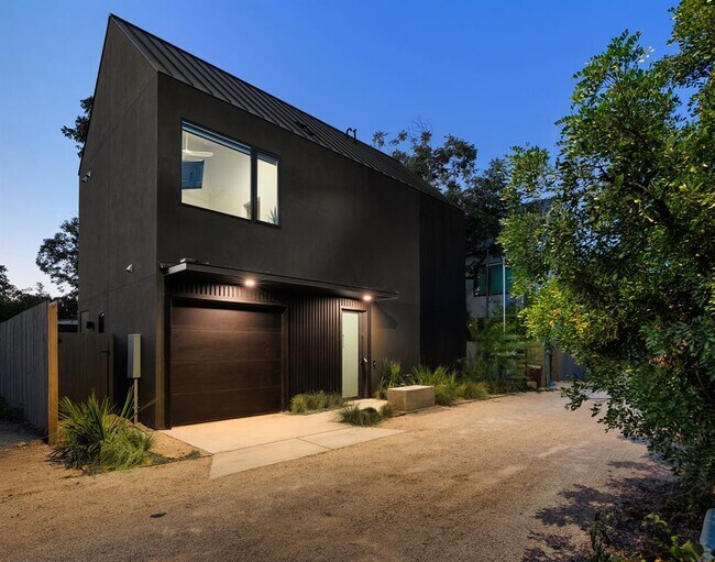 Building Photo - 5313 Avenue G