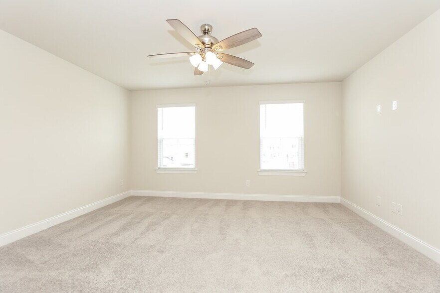 Building Photo - 1612 Espy Aly