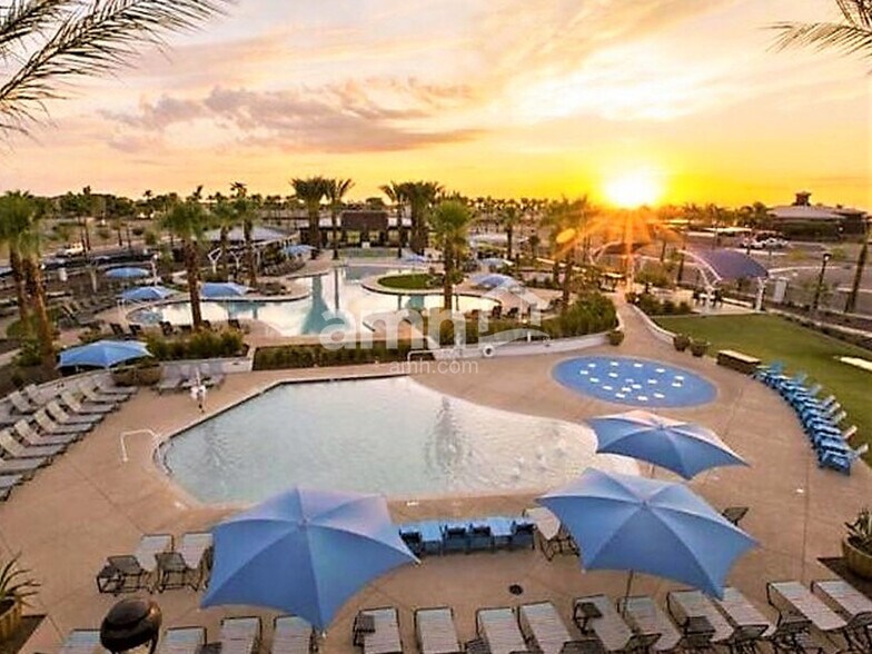 Building Photo - 20765 W Thomas Rd