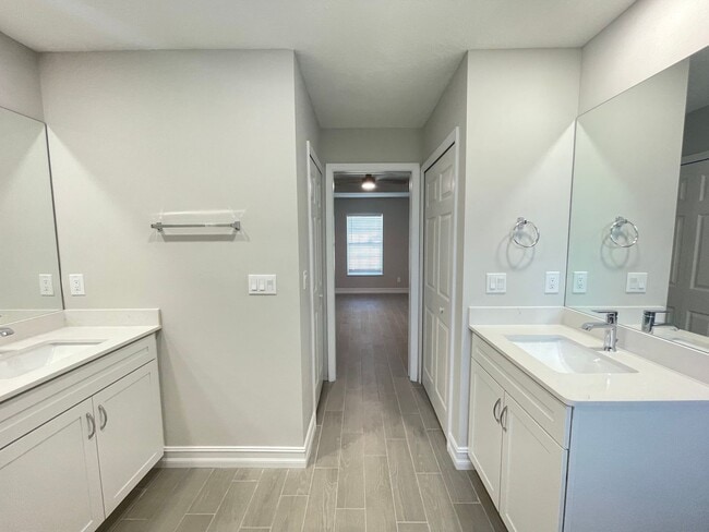 Building Photo - COMING SOON - 4/2.5/2  Home off of California Blvd.