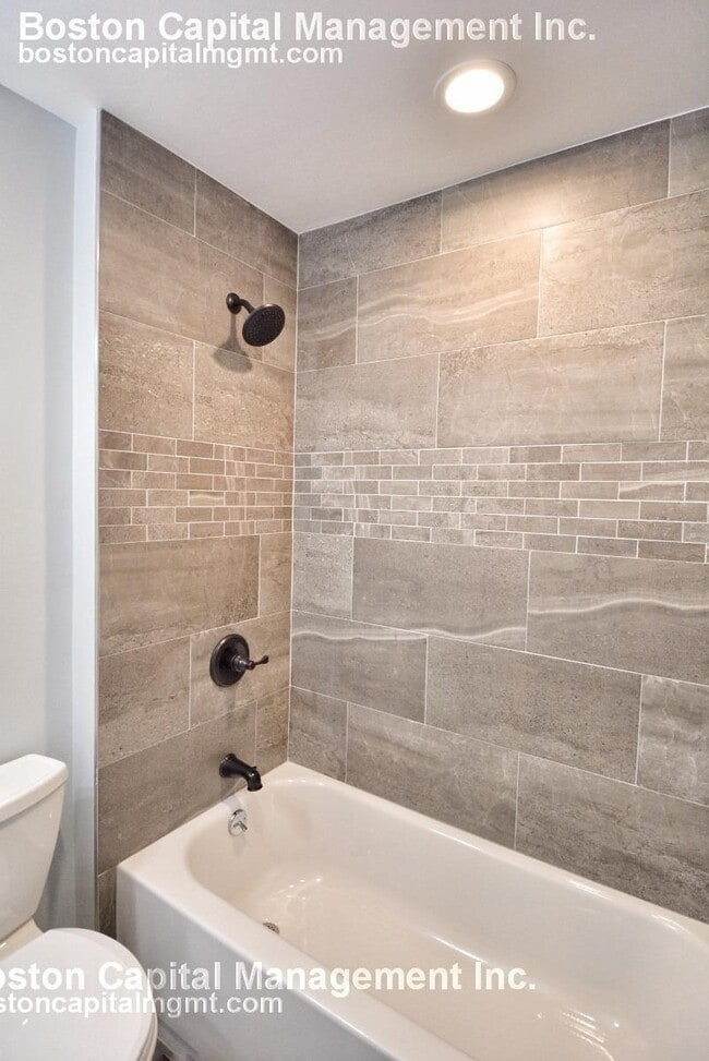 Building Photo - 57 W Seventh St